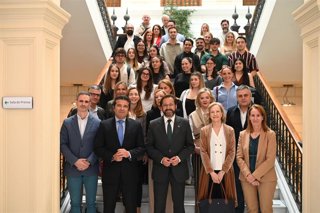El Delegado Del Gobierno Andaluz En Granada, Antonio Granados, Ha Recibido En La Sede De La Junta En La Capital A Los 64 Alumnos Del Grado De Derecho Que Este Año Realizarán Las Prácticas En Las Distintas Delegaciones Territoriales De La Junta.