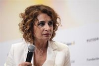 Montero acusa de "violencia institucional" a Moreno por "negar la existencia de víctimas" de fallos de cribados