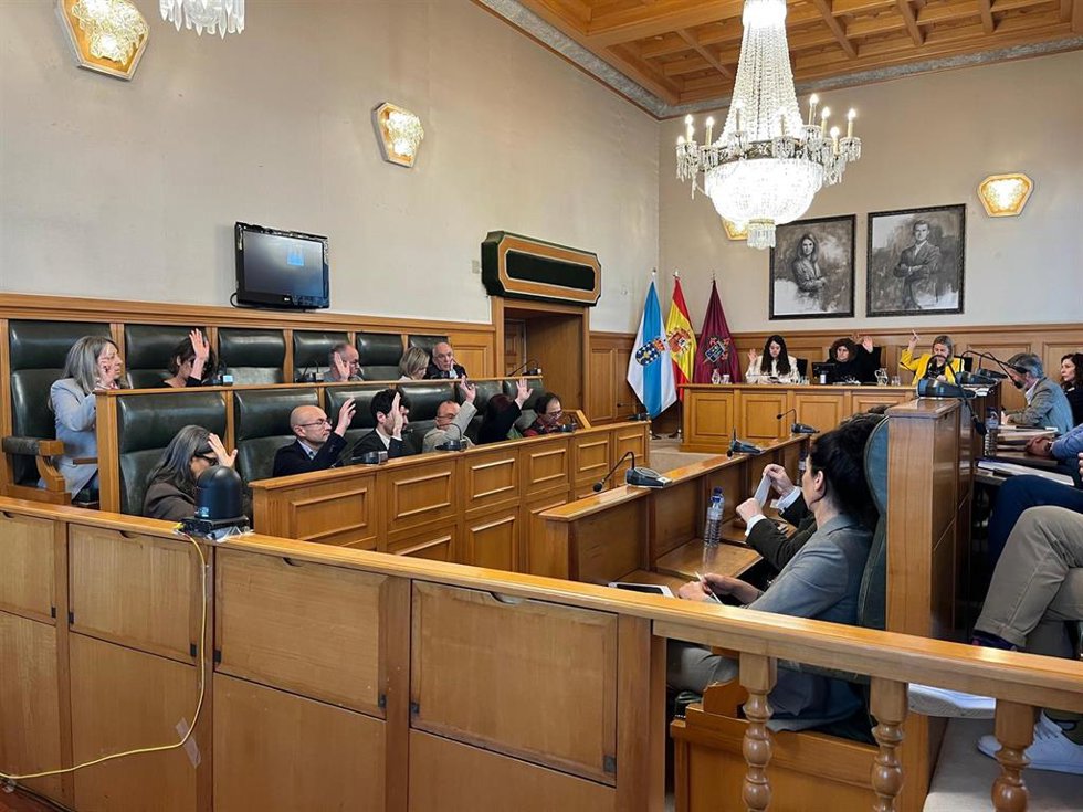 Votación para la desestimación de las alegaciones presentadas a los presupuestos municipales de Santiago, a 6 de mayo de 2026.