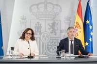 El barco 'MV Hondius' arribará en tres días en Canarias y los 14 españoles serán examinados en Madrid