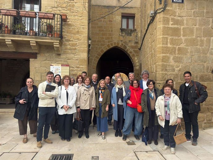 Expertos europeos debaten en Uncastillo el futuro del patrimonio cultural en ruinas en el medio rural.