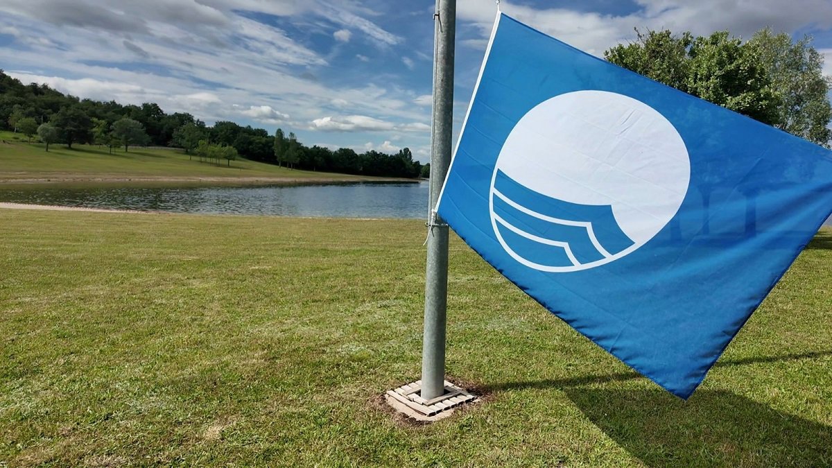 Landa eta Garaioko hondartzek Bandera Urdina izango dute aurten ere