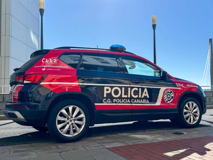 Coche patrulla de la Policía Canaria