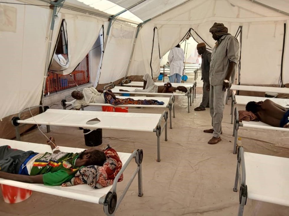 Archivo - Pacientes de cólera en una unidad respaldada por Médicos Sin Fronteras (MSF) en el Hospital Al Nahda de Nyala, en Darfur Sur, Sudán