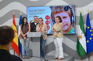 La delegada municipal de Inclusión Social del Ayuntamiento de Jerez de la Frontera (Cádiz), Yessika Quintero, en la presentación de los servicios municipales del Área de Inclusión durante la Feria del Caballo