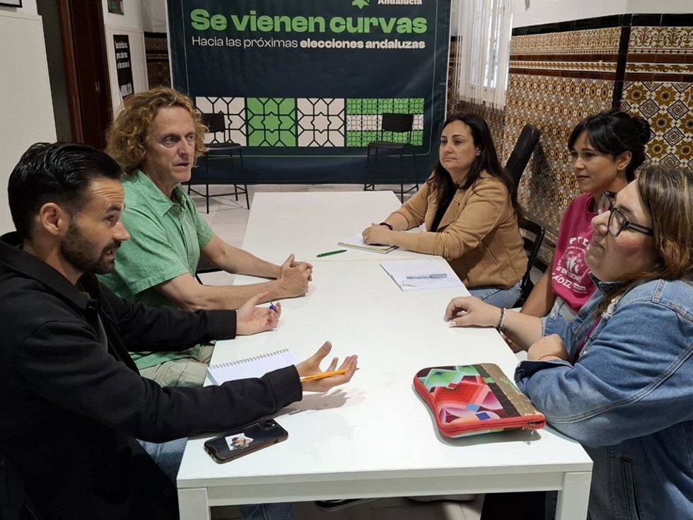David de la Cruz con colectivo de Personal Técnico de Integración Social.