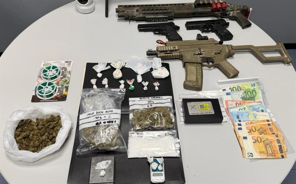 Drogas y armas de aire comprimido intervenidas