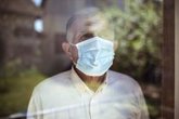 Foto: Mayores de 70 fueron más vulnerables a la primera ola Covid-19 por una menor producción de anticuerpos y moléculas clave