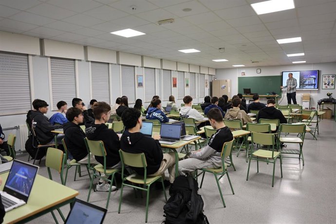 Programa sobre IA en institutos
