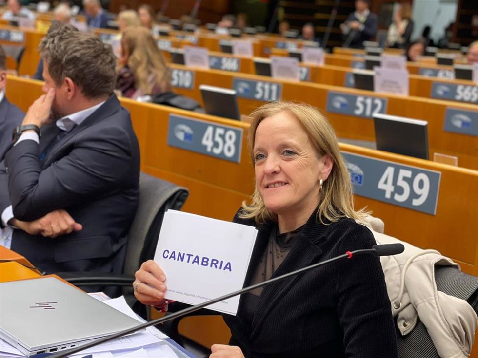 La consejera de Presidencia, Justicia, Seguridad y Simplificación Administrativa, Isabel Urrutia, asiste a la 171 reunión del pleno del Comité de las Regiones.