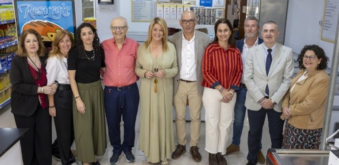 El Ayuntamiento de Huelva y Resurgir suscriben un convenio para la atención a familias en situación de necesidad.