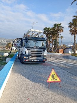 La Mancomunidad de la Costa Tropical refuerza la inspección de las redes hidráulicas en Salobreña para prevenir incidencias en el litoral este verano