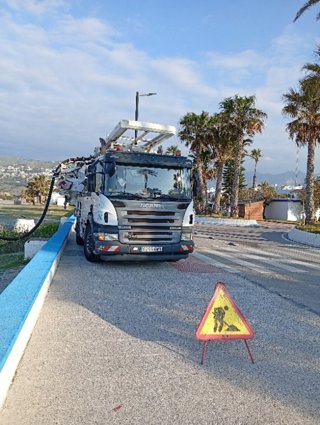 La Mancomunidad de la Costa Tropical refuerza la inspección de las redes hidráulicas en Salobreña para prevenir incidencias en el litoral este verano