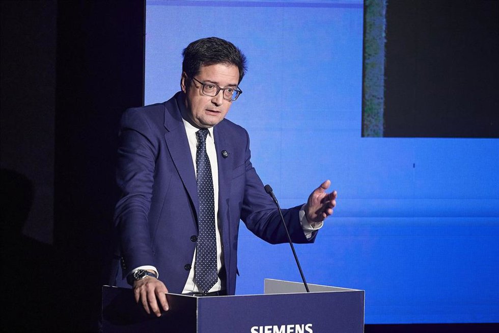 El ministro para la Transformación Digital y de la Función Pública, Óscar López, participa en el acto 'Siemens Transform 2026', a 6 de mayo de 2026, en Madrid (España). Siemens Transform 2026 es una serie de eventos globales de innovación diseñados para m