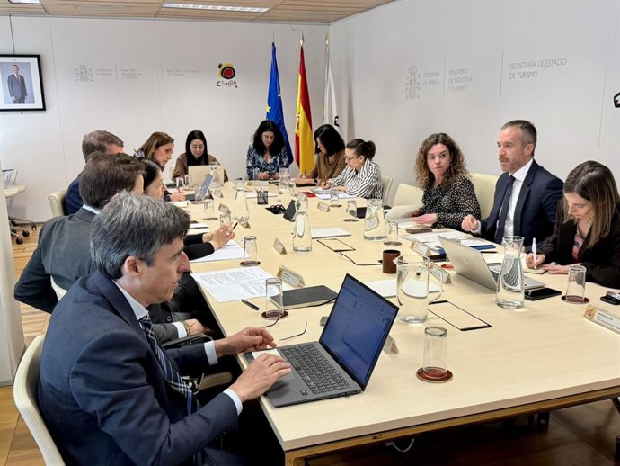 El Gobierno mantiene una tercera reunión con el sector turístico ante la situación en Oriente Próximo.