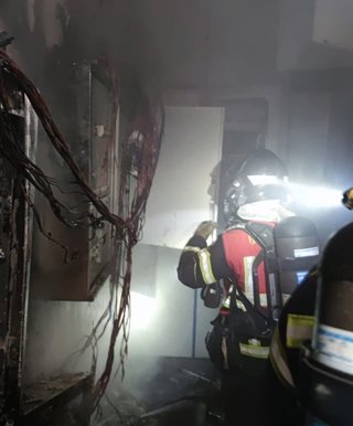 Intervención de los Bomberos de la Diputación de Valladolid en Hipercor de Arroyo.