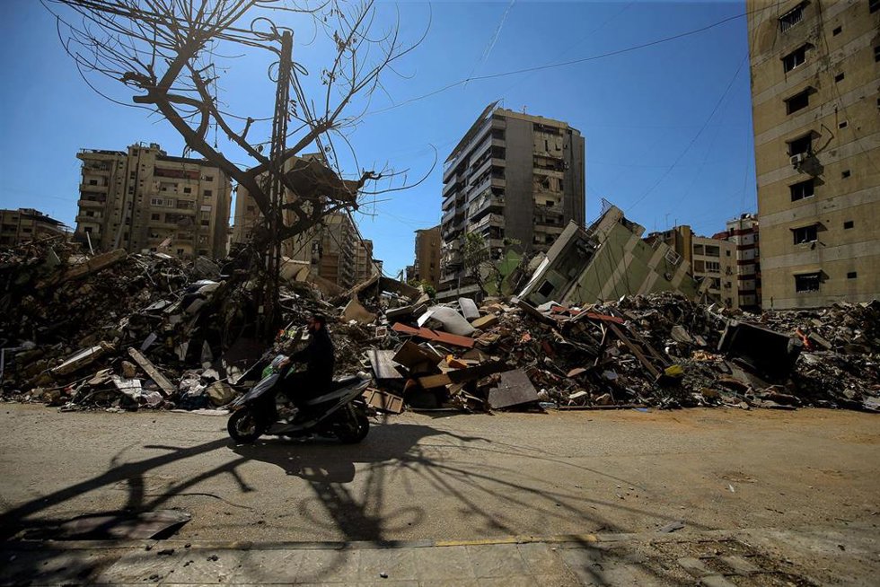 Daños en un distrito de la capital de Líbano, Beirut, tras un ataque israelí