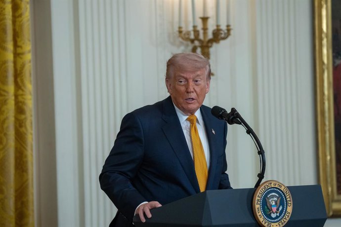 May 6, 2026, Washington, Dc, United States: First Lady MELANIA TRUMP and President DONALD TRUMP address military mothers during a Mother's Day Celebration in the East Room of the White House on May 6, 2026.