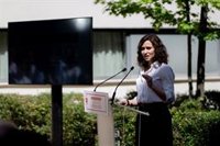 Ayuso censura "descontrol" y "versiones diferentes" del Gobierno sobre pasajeros con hantavirus que irán al Gómez Ulla