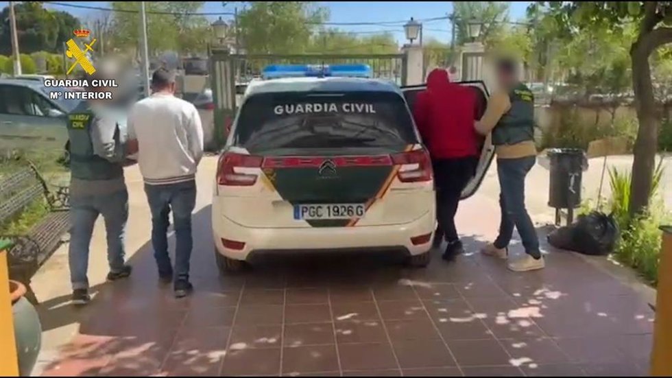Detenidos por robar un vehículo en Sevilla