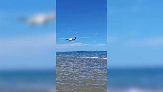 Identificat un pilot de l'aeronau per sobrevolar a baixa altura sobre platges valencianes