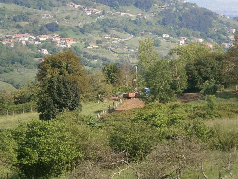 Archivo - Sondeos de la mina de fluorita La Viesca, en La Collada (Siero), del grupo Minersa.