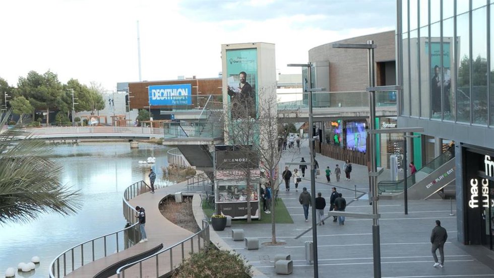 Archivo - Centro Comercial Puerto Venecia, Zaragoza.