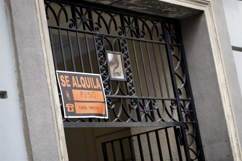 Un cartel de ‘SE ALQUILA’