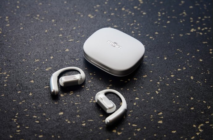 Fones de ouvido sem fio OpenFit Pro com design aberto