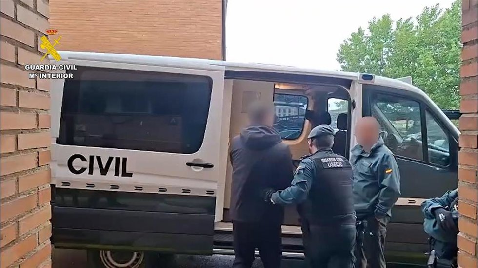 Imagen de parte del operativo desarrollado por la Guardia Civil