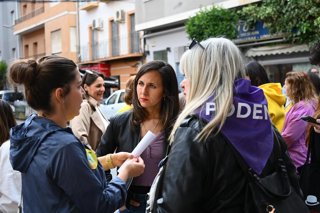 La secretaria general de Podemos, Ione Belarra, durante la concentración en Jaén para la mejora de las condiciones laborales en la educación de 0-3 años