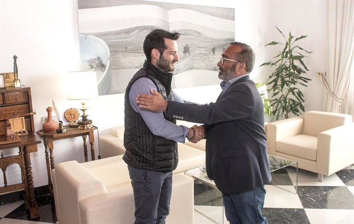 El presidente de la Diputación Provincial de Cáceres, Miguel Ángel Morales, con el empresario Pablo Cervigón