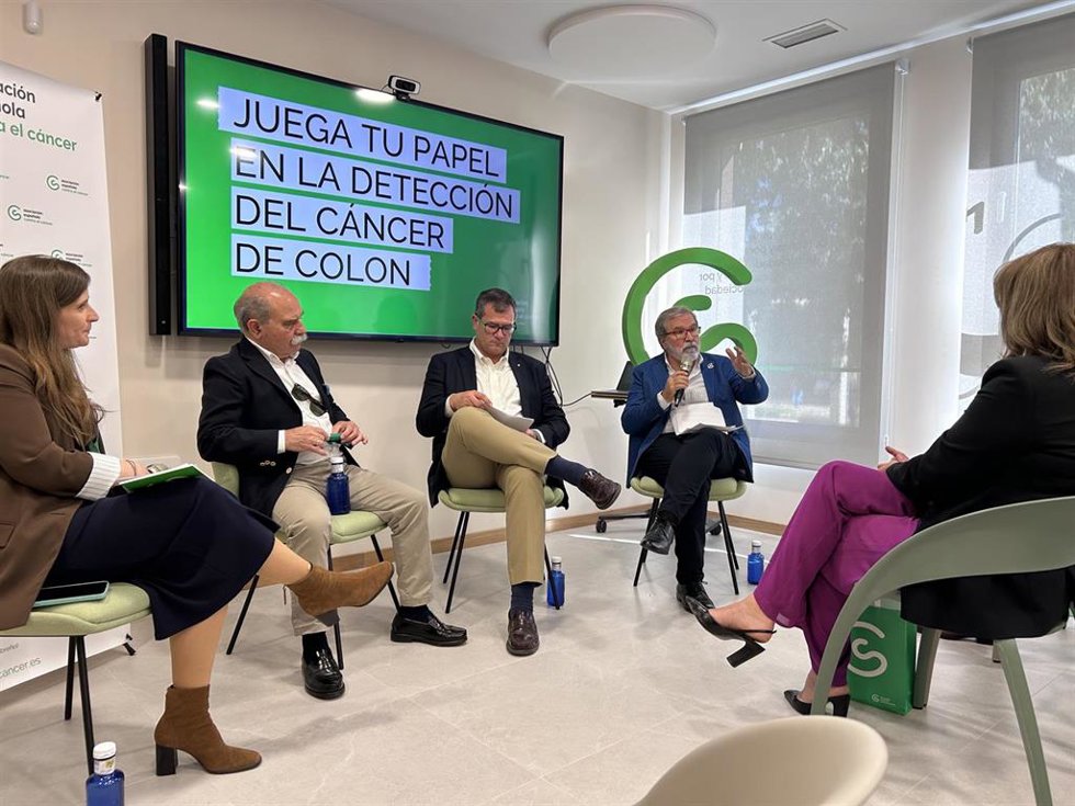 Jornada de la AECC Cáceres sobre el cribado del cáncer colorrectal