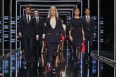 Foto: Los uniformes de Iberia diseñados por Teresa Helbig se exponen en el Museo del Traje de Madrid