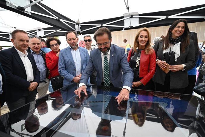 Granada acoge la Feria Provincial de Formación Profesional, que se consolida como un evento de referencia en la orientación académica y profesional, con un notable incremento en la participación de centros y entidades respecto al año anterior.