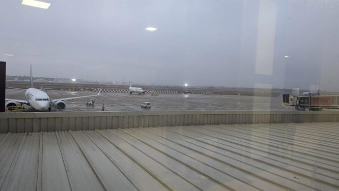 Archivo - Aeropuerto de Valencia, en una imagen de archivo