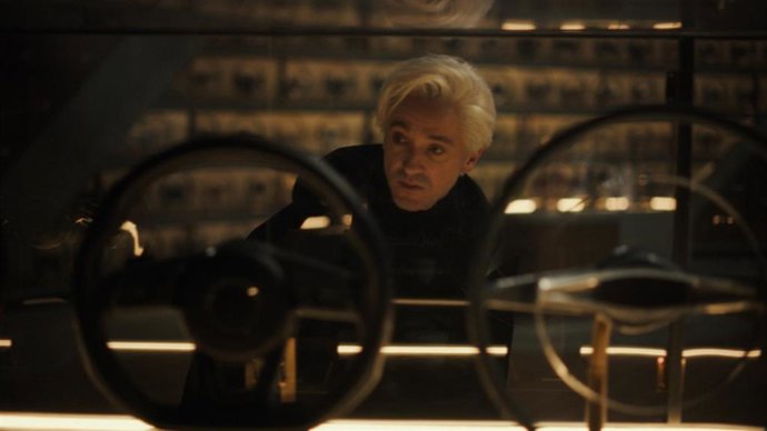 Imagen de la campaña 'The Chosen One' de Cupra, junto al actor británico Tom Felton
