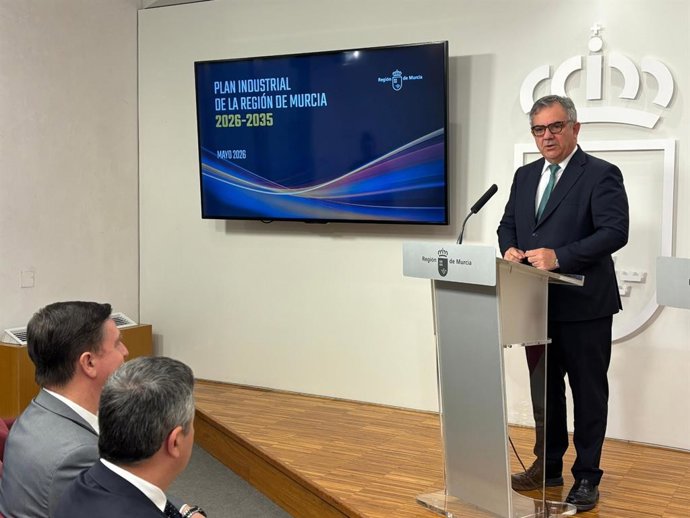 El Consejero De Medio Ambiente, Universidades, Investigación Y Mar Menor, Juan María Vázquez, En Una Rueda De Prensa Posterior Al Consejo De Gobierno