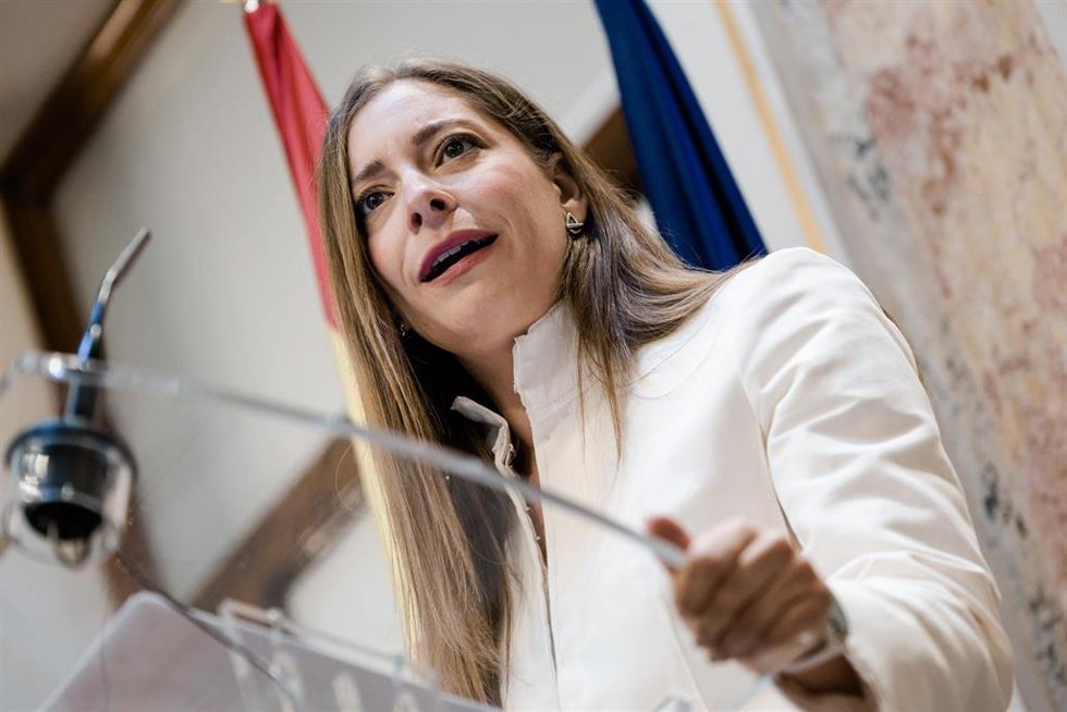 La portavoz del PP en el Congreso, Ester Muñoz, en una rueda de prensa