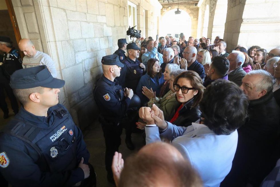 Debate de la moción de censura en el Ayuntamiento de Lugo (Galicia)