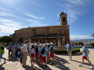 La Geoconvivencia del Geoparque Villuercas-Ibores-Jara reúne en Villar del Pedroso a más de mil escolares