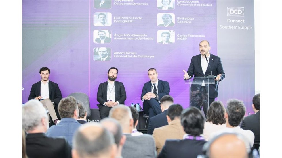 El conseller de la Presidencia de la Generalitat, Albert Dalmau, en el acto institucional del congreso DCD>Connect Southern Europe en el Palacio Municipal de IFEMA de Madrid
