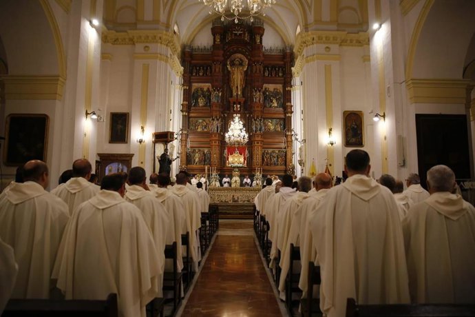 El obispo llama en Montilla a la formación integral de los sacerdotes y los insta a ser santos y evitar la "mundanidad".