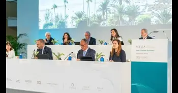 Accionistas críticos de Meliá denuncian el "blindaje" del presidente y la fuga de talento