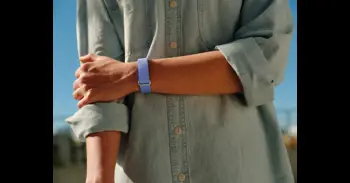 Google se une a la moda de las pulseras de actividad sin pantalla con FitBit Air
