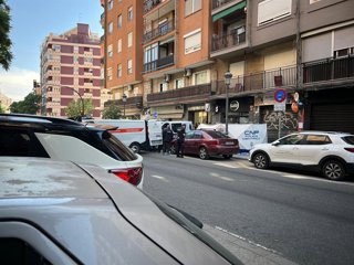 Detenido un hombre tras apuñalar mortalmente a otro en un establecimiento comercial en València