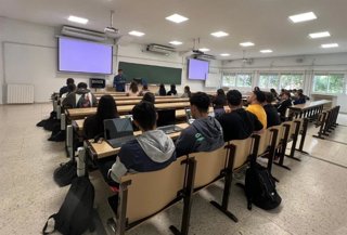 Alumnos de facultad universitaria
