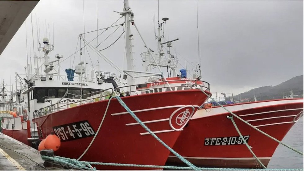 Archivo - Barcos pesqueros