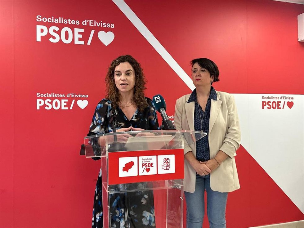 La vicesecretaria general del PSIB-PSOE, Rosario Sánchez, en rueda de prensa