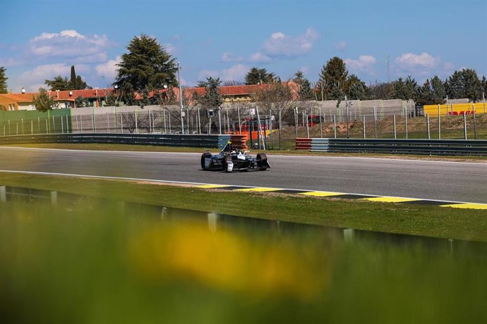 Archivo - ARON Bryce (usa), Jaguar TCS Racing, Jaguar I-Type 7, action during the Rookie Test of the 2025-26 ABB FIA Formula E World Championship, on the Circuito del Jarama on March 22, 2026 in Jarama, Spain - Photo Eric Alonso / DPPI